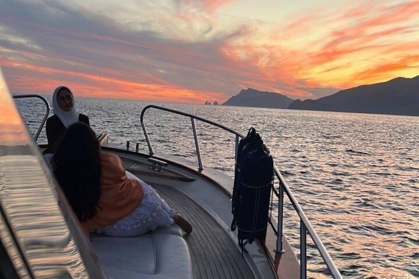 Shared Sunset Cruise from Positano with Drinks & Snacks 1.5-Hour 3