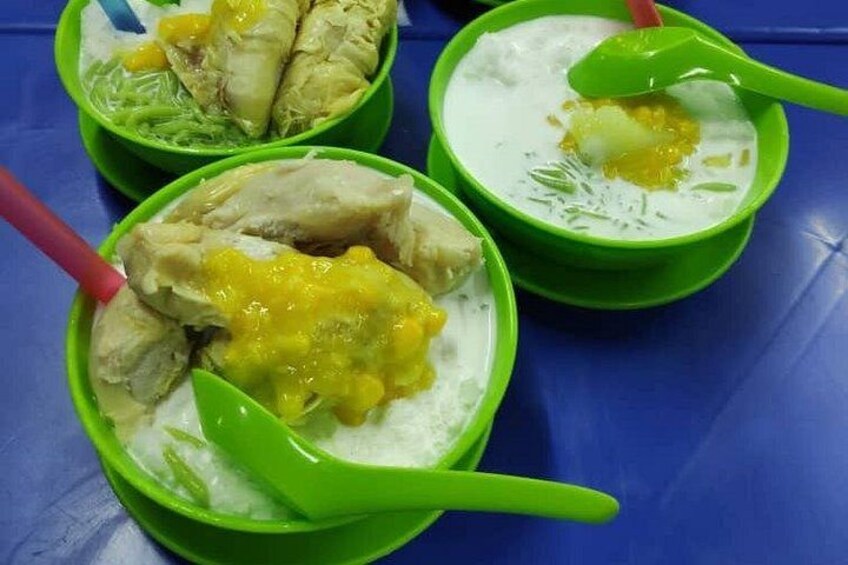 Private Kuala Lumpur Downtown Local Malay Night Market Tour 2