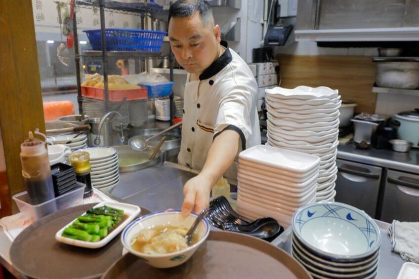 Private Kowloon Michelin Rated Street Food & Culture Tour 5