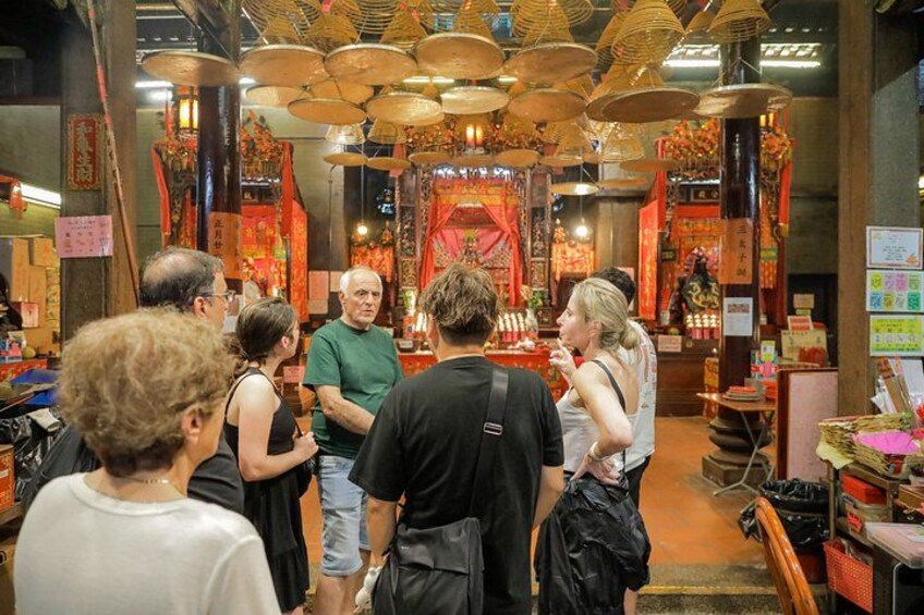 Private Kowloon Michelin Rated Street Food & Culture Tour 2