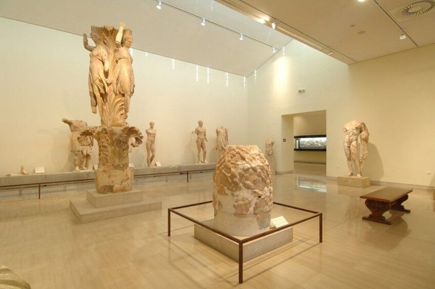 Delphi Fully Guided Small Group Tour from Athens 2