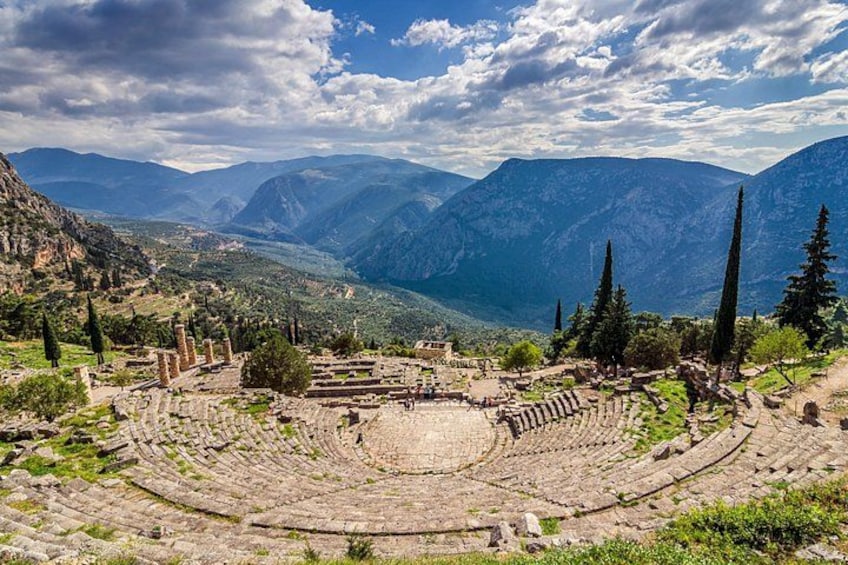 Delphi Fully Guided Small Group Tour from Athens 2