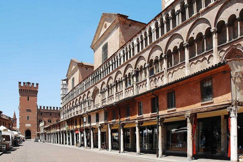 Ferrara Tour of Must-See Attractions with Local Top Rated Guide 2