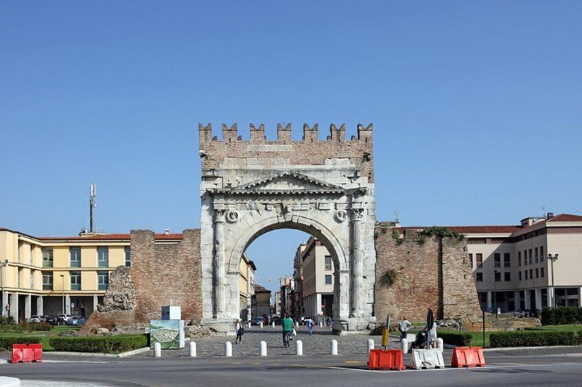 Semi-private Rimini Tour of City Highlights with Top-Rated Guide 3