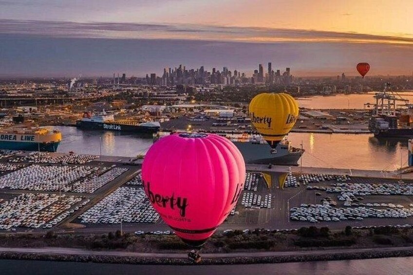 Hot Air Balloon Flights over Melbourne City (optional breakfast) 2