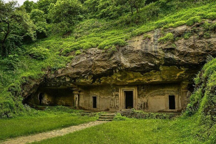 Elephanta Caves & Island Guided Private Tour 2
