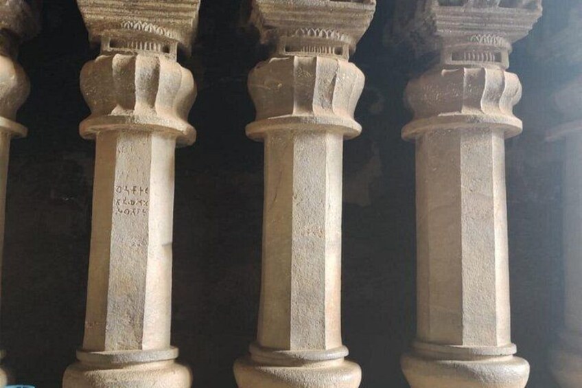 Elephanta Caves & Island Guided Private Tour 2