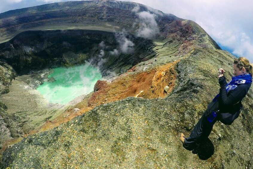 Closeup of the Sulphurihttps://media-cdn.tripadvisor.com/media/attractions-splice-spp-720x480/0a/57/1f/94.jpgc Lagoon inside the Crater