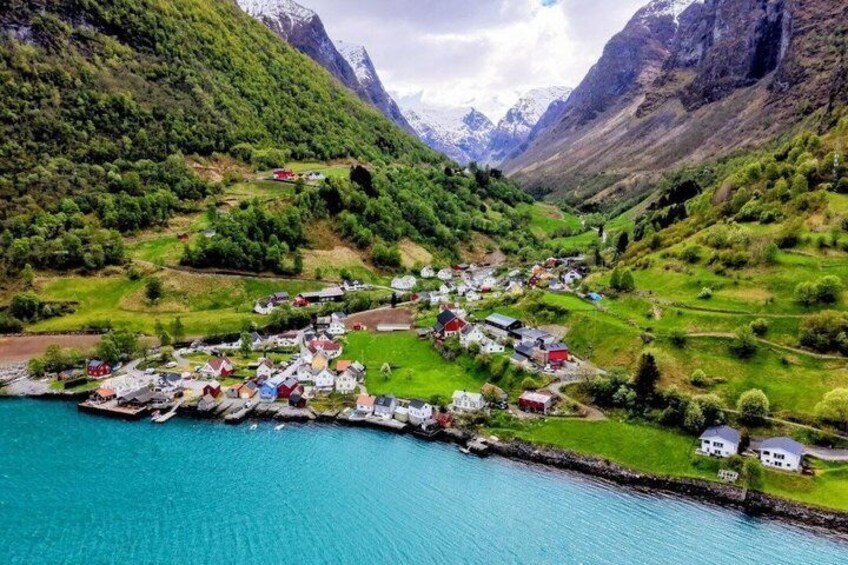 Private Full-Day Round Trip from Oslo to Sognefjord via Flåm Railway 2