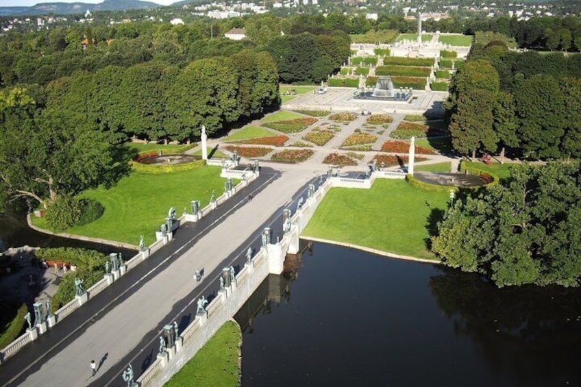 Oslo: Get Private City Tour with Guide & Driver by Luxury Minivan 2