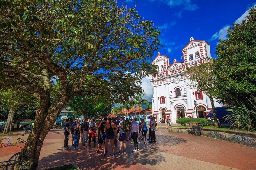 Explore Guatapé and El Peñol from Medellín 5