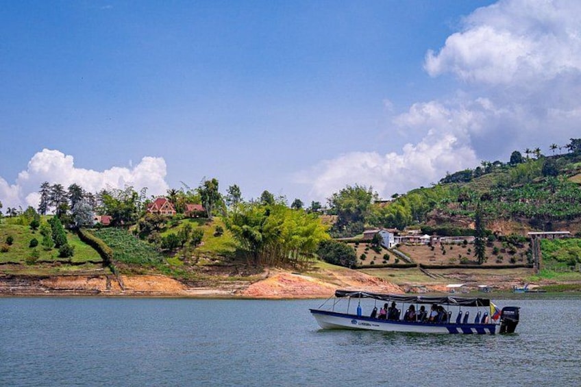 Barco y Represa 2