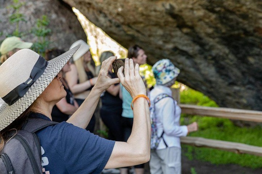 Malibu: Guided Vineyard Hike with Photo Stops and Wine 1