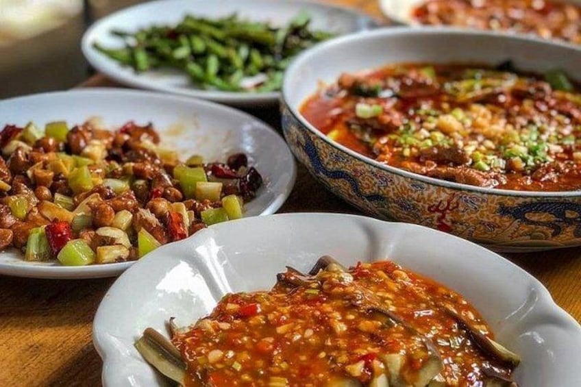 Chengdu Cooking Class with a Local Market Visit 2