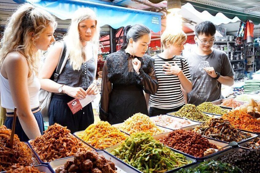Exploring the spice market 2