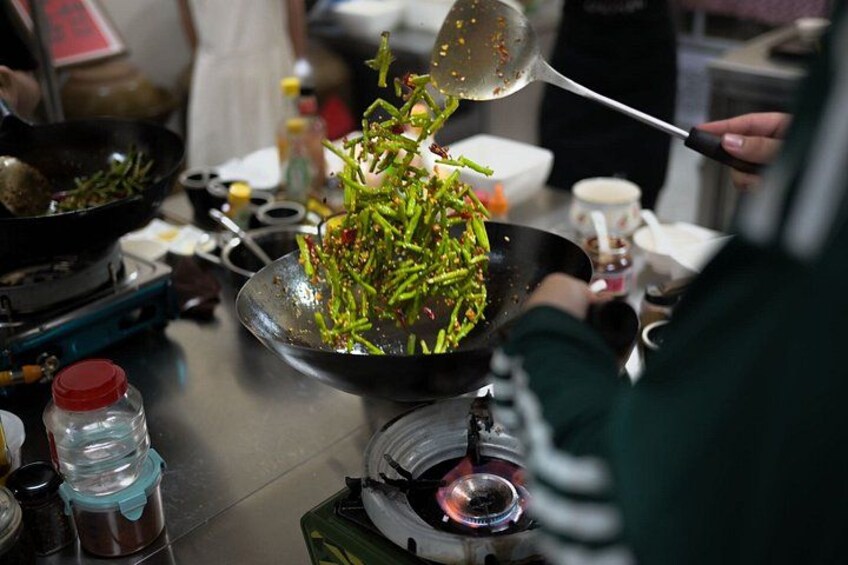 Chengdu Cooking Class with a Local Market Visit 3