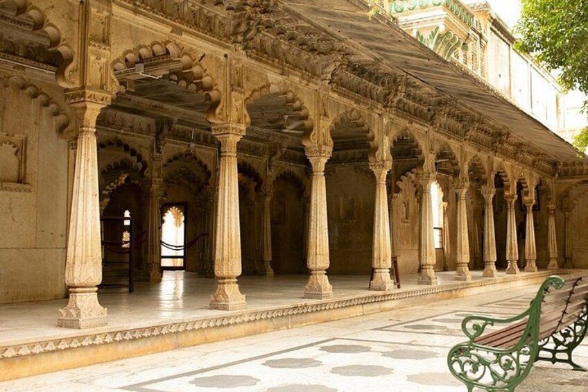 Udaipur in Full Day Sightseeing 8+places with Entrances fees 4