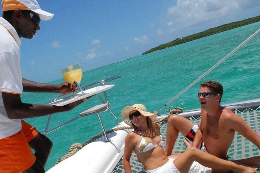 Catamaran Cruise to Ile Aux Bénitiers: Dolphin watch, Crystal Rock & Transfer 1