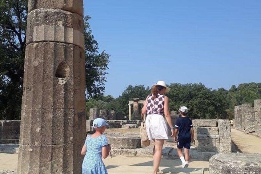 Private guided tour to Olympia 3