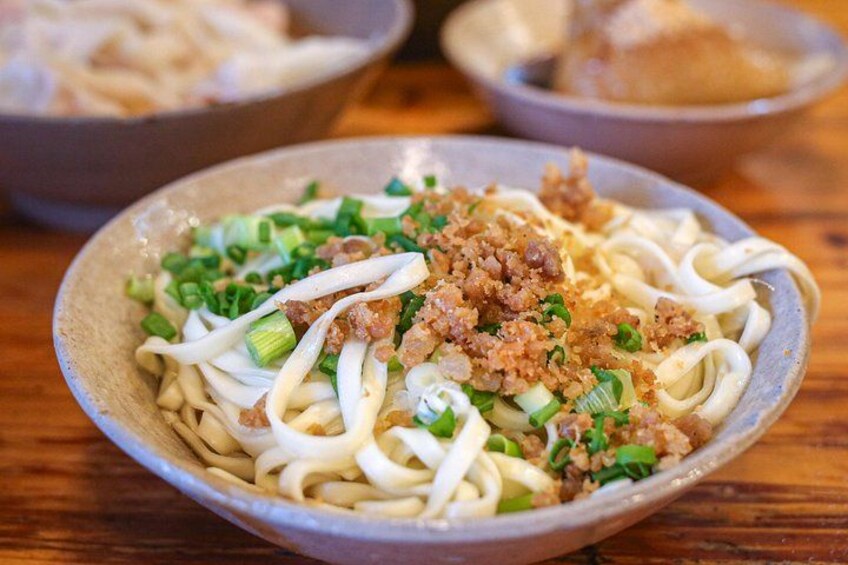 Tuktuk Food Tour Through Chengdu's Local Eats 3