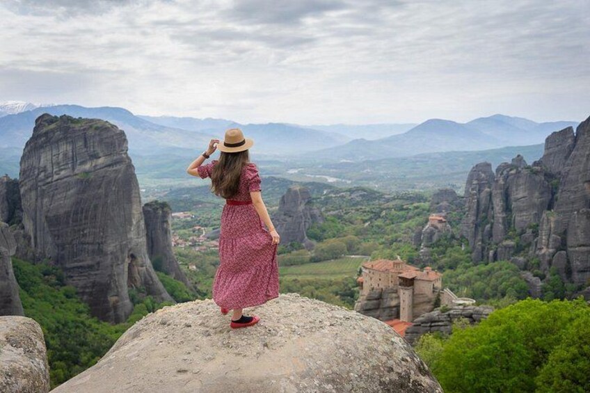 Athens: Meteora Day Trip at 9 AM, Caves, Seaside Stops & Lunch 2