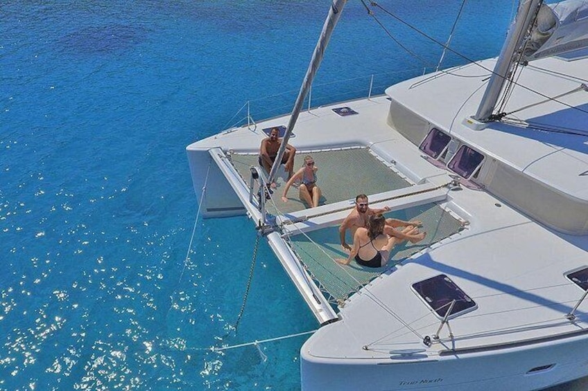 Relax on the spacious bow net 2