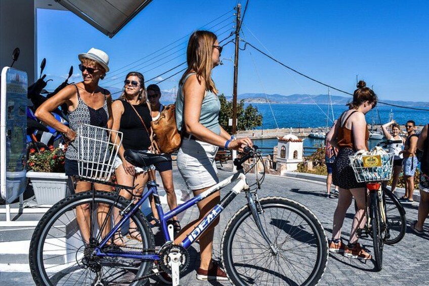 Optional Bike Tour in Agistri: Discover the island's beauty on two wheels with a scenic cycling adventure 3
