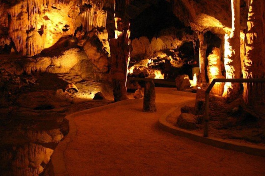 Inside Hato Caves 2