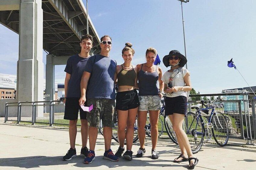 a group of happy tour goers 2