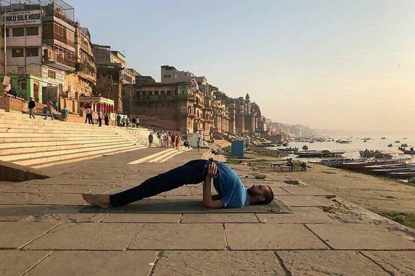 INDIVIDUAL YOGA CLASS - BEGINNER / ADVANCED Sunrise Yoga with Ayush in Varanasi 5