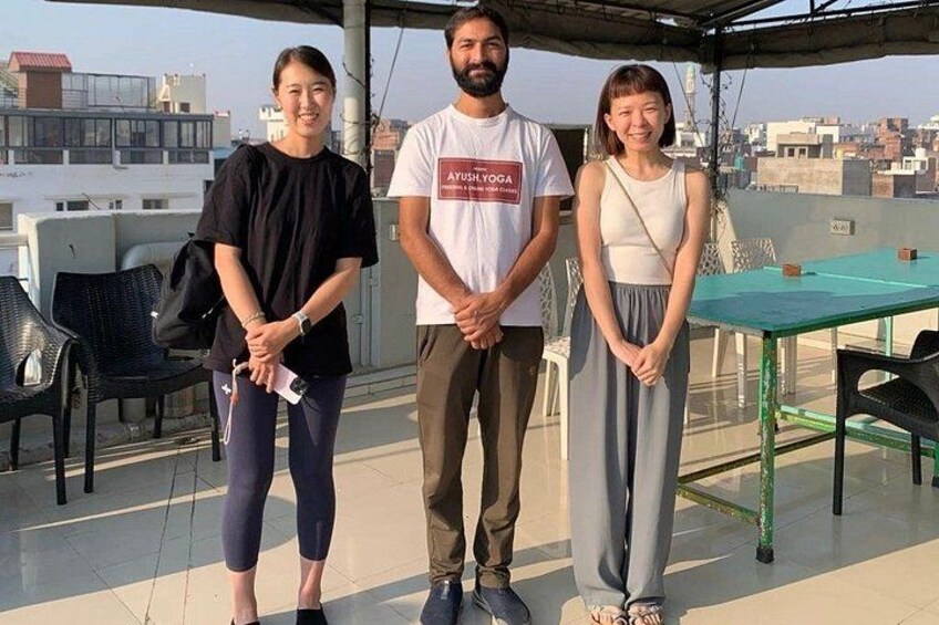 INDIVIDUAL YOGA CLASS - BEGINNER / ADVANCED Sunrise Yoga with Ayush in Varanasi 4