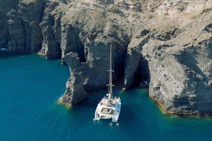 Santorini Gold Catamaran Cruise with BBQ, Drinks and Hotel Pickup 5