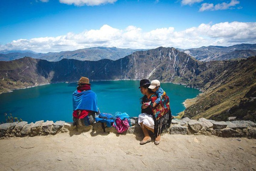 Quilotoa Lagoon and Indian Markets in One Day from Quito 3