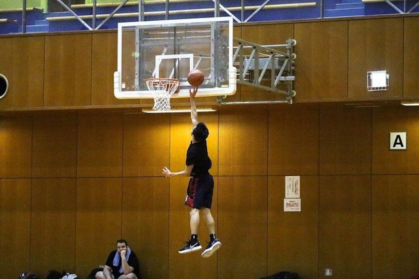 Basketball in Osaka with Local Players! 3
