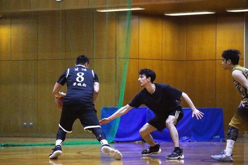 Basketball in Osaka with Local Players! 4