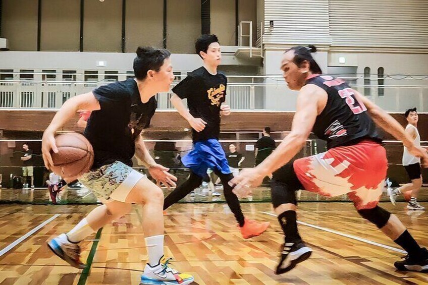 Basketball in Osaka with local players!