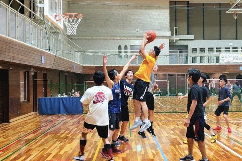 Basketball in Osaka with Local Players! 5