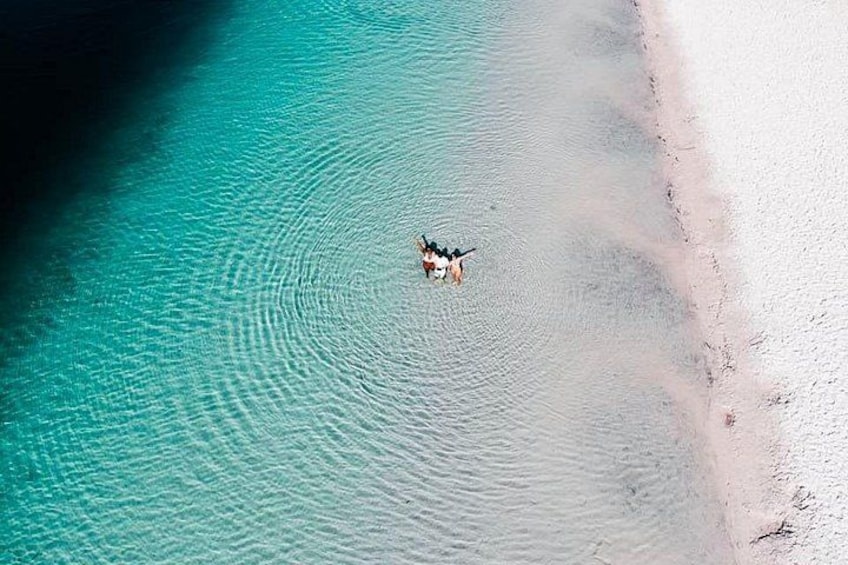 Lake Mckenzie 4