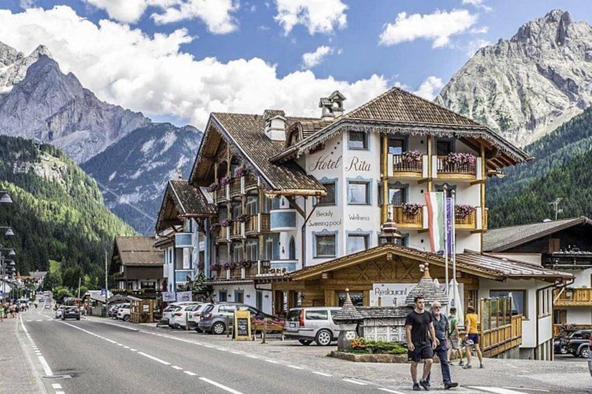 4-Day Scenic Dolomites Tour from Milan 2