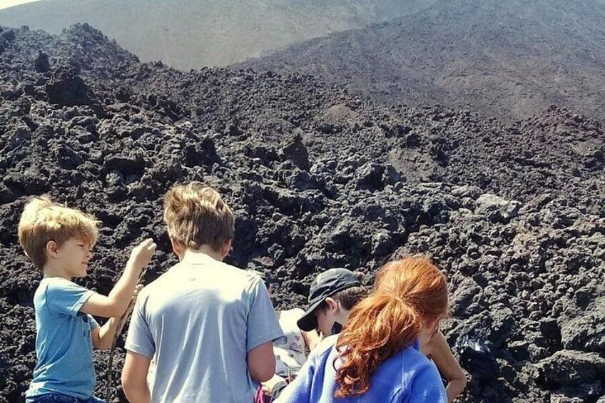 Day Tour to Pacaya Volcano from Antigua Guatemala on Private Vehicle 1
