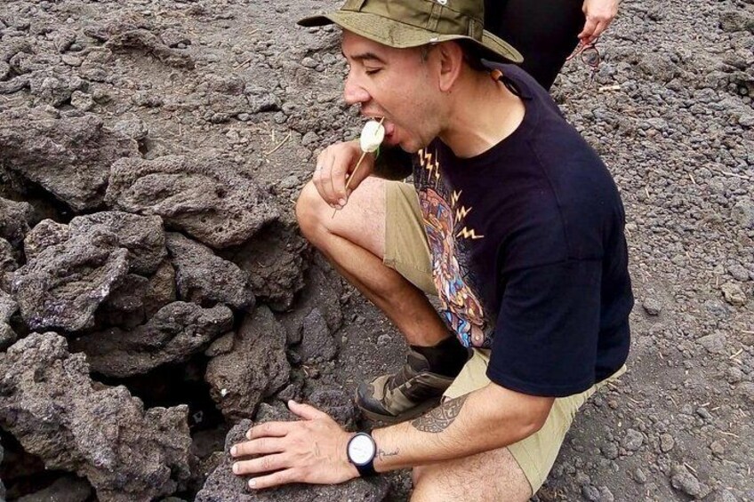 Day Tour to Pacaya Volcano from Antigua Guatemala on Private Vehicle 4