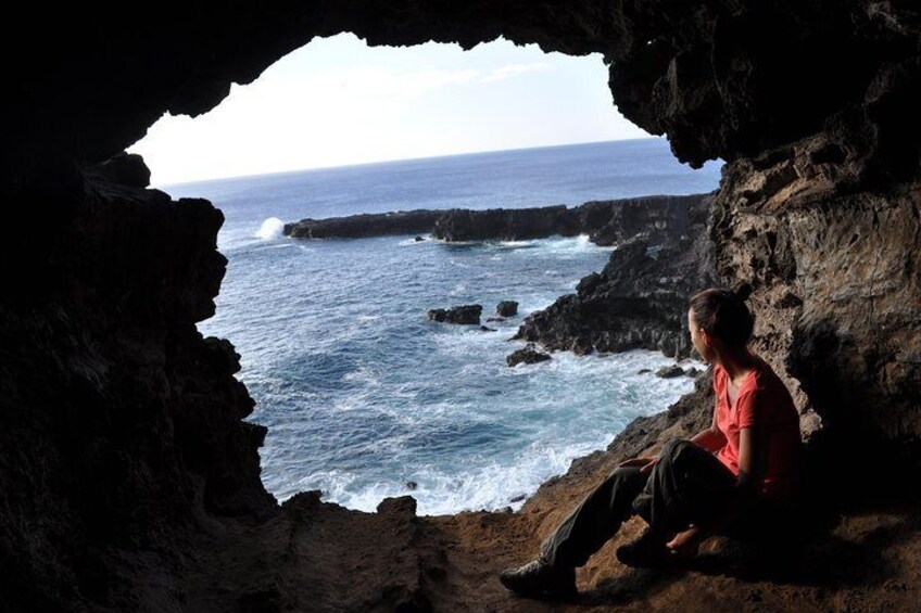 Private Tour: Easter Island Caves  1