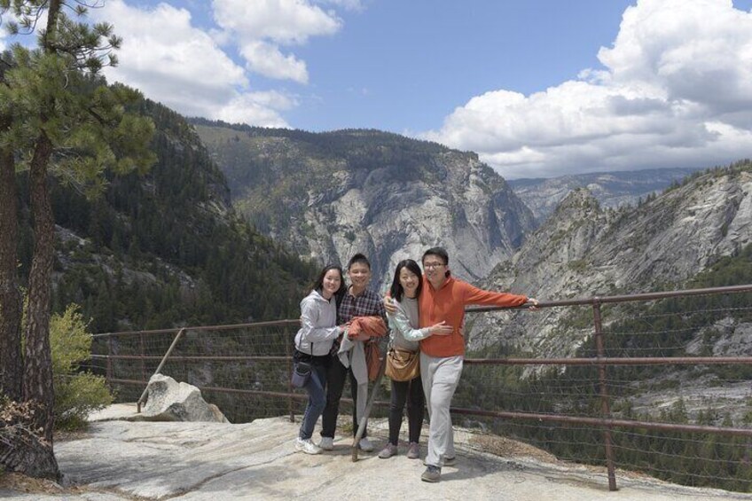 Guided Yosemite Hiking Excursion 2