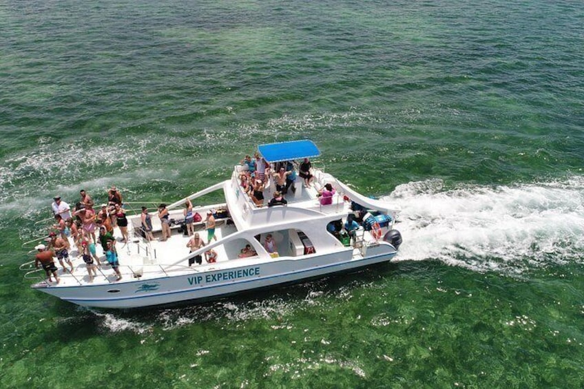 Catamaran Tour VIP Experience by Renny Travel 3