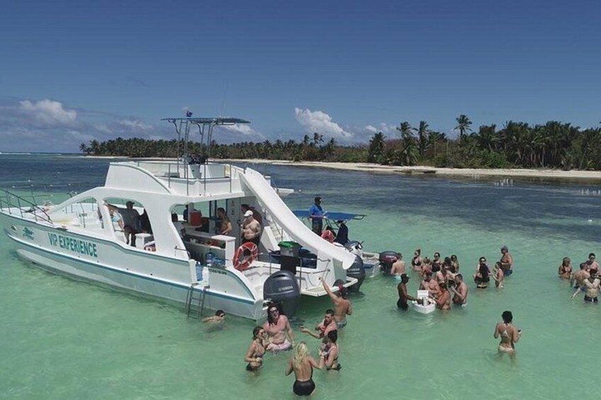 Catamaran Tour VIP Experience by Renny Travel 2
