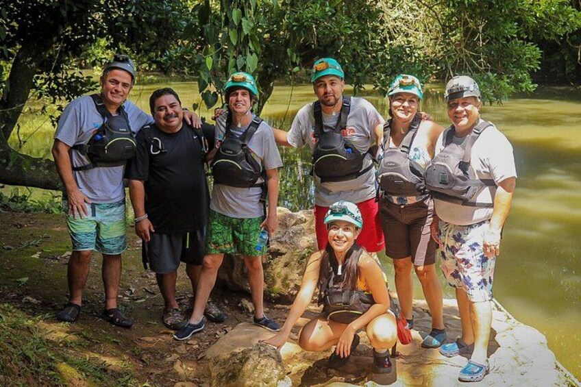 Actun Tunichil Muknal Cave Tour and Picnic 4