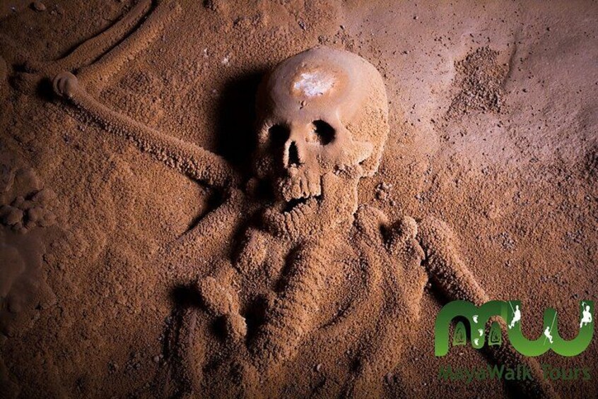 Actun Tunichil Muknal Cave Tour and Picnic 2