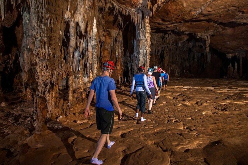 Actun Tunichil Muknal Cave Tour and Picnic 4