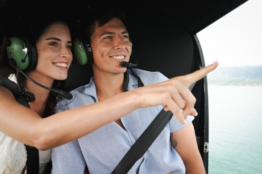 Oʻahu Private Helicopter Experience: All Window Seats 1