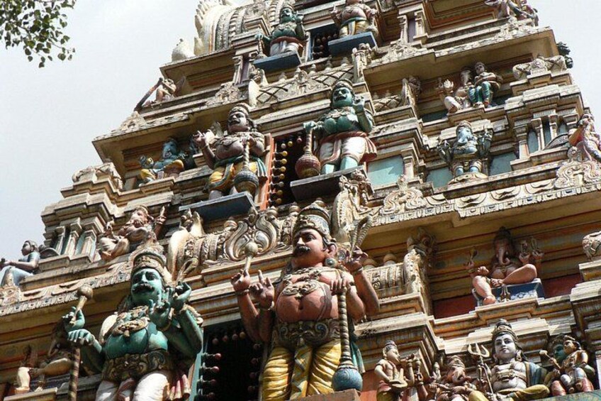 Best of the Bangalore (Guided Full Day Sightseeing Tour with Food Tasting) 3